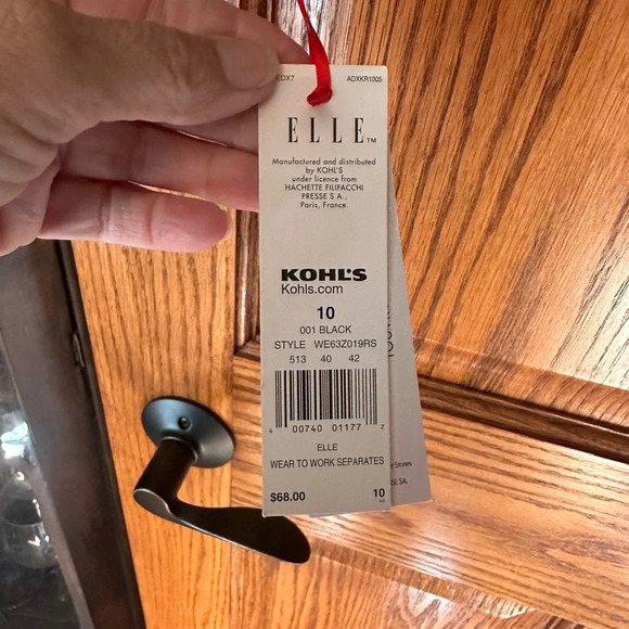 Elle Black Jacket - Picture 3 of 4